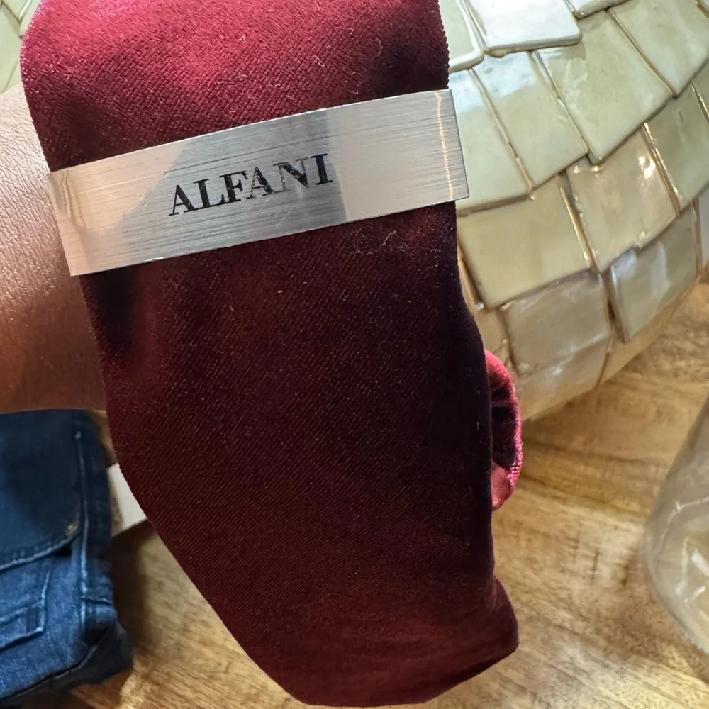 Alfani Men's red Burgundy Cameo velvet festive mens formal Tie NWT NEW